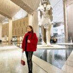 Nesreen Tafesh Instagram – This world is but a canvas to our imagination.” 
– Henry David Thoreau ♥️
@artcairoofficial @grandegyptianmuseum @poshmanagement_