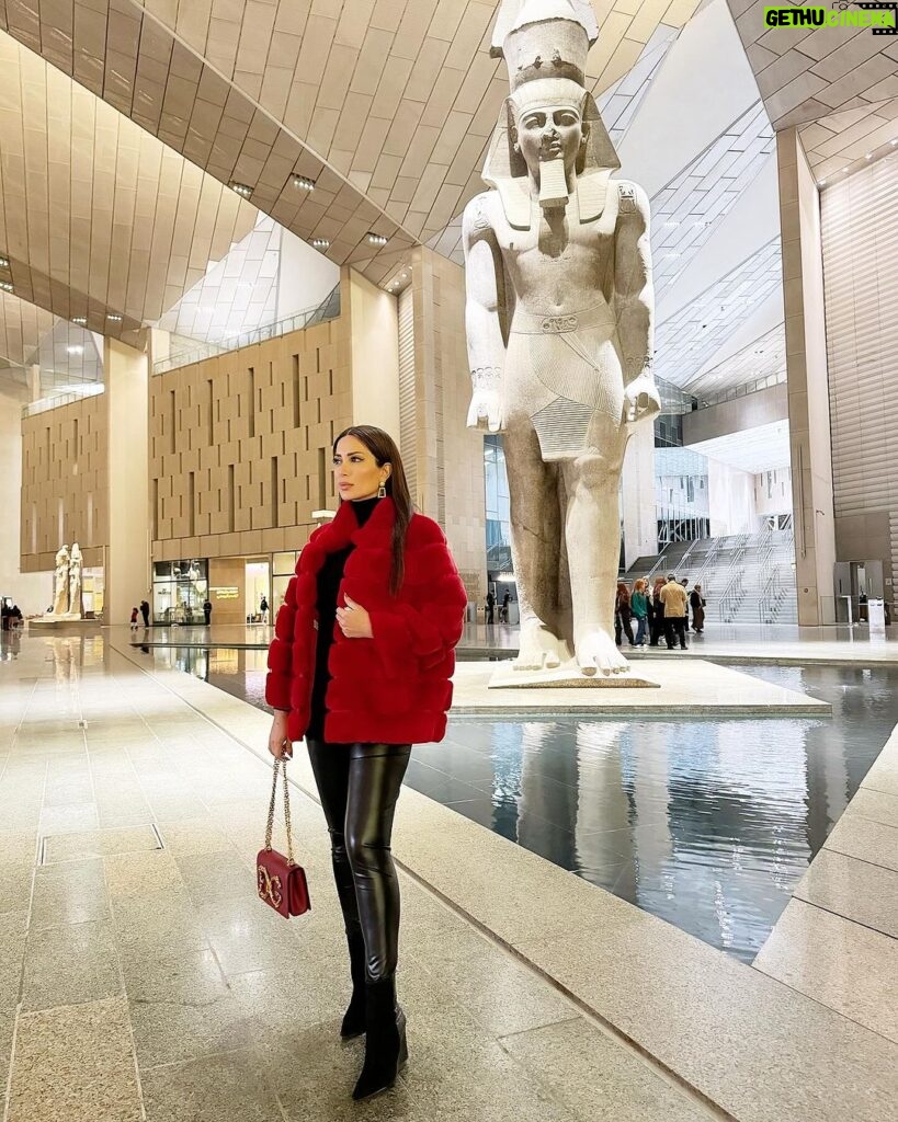Nesreen Tafesh Instagram - This world is but a canvas to our imagination.” - Henry David Thoreau ♥️ @artcairoofficial @grandegyptianmuseum @poshmanagement_