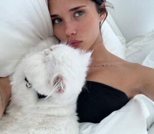 Nessa Barrett Instagram - i love u <3