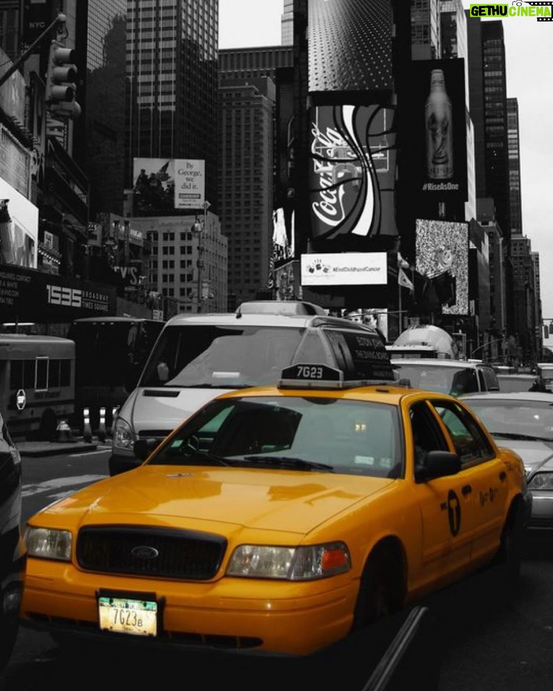 Nessa Barrett Instagram - easily forget about me Lost In New York