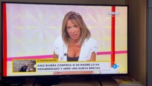 Neus Sanz Instagram - Voluntariado🤍
Gracias por la entrevista tan bonita y por potenciar y dar visibilidad al voluntariado, tan necesario en estos tiempos. 
Gracias María por tu emoción✨
Gracias @socialitet5 @telecincoes 
@muchoartemanagement 
.
#graciasvida 
#seanfelices 
#neussanz 
#assaiassai