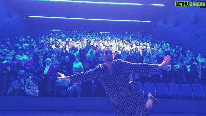 Neus Sanz Instagram - ♥️ Primera función de la gira 2022‼️ . Gracias vida💫 Gracias @diverevent🎭 #unpedacitodemí