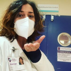 Neus Sanz Instagram - Mi lugar en el mundo♥️
.
Besos de corazón para todos los pacientes, familiares, personal sanitario y para todos vosotros que camináis conmigo cada día♥️
.
Lugares donde solo deberían caber las caricias y las risas…
.
#escuchayacompañamiento 
@hospital.beata 
@hermanashospitalarias 
#graciasvida 
#seanfelices 
#neussanz 
#assaiassai