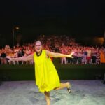 Neus Sanz Instagram - 💛 G r a c i a s . Presentía que iba a ser una noche muy especial y así fue. Gracias a todos por hacerlo posible. Espectáculo dedicado a mis abuelos maternos, el yayo Andrés y la yaya Isabel♥️ . @ayuntamiento.mazarron @aytomazarron @diverevent . #graciasvida #seanfelices #neussanz #unpedacitodemi #assaiassai