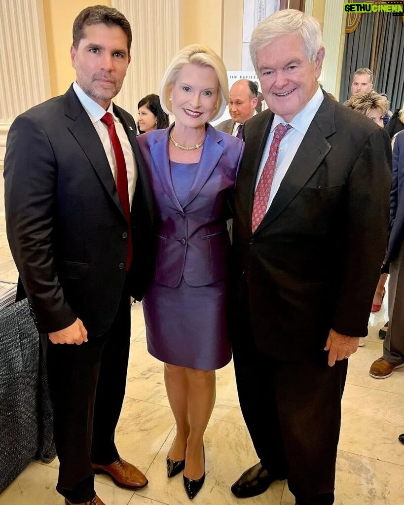 Newt Gingrich Instagram - @callygingrich Newt and I were honored to attend the Capitol Hill screening of Sound of Freedom hosted by Speaker Kevin McCarthy. 🇺🇸