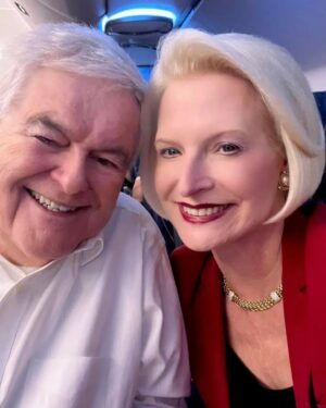 Newt Gingrich Instagram - @callygingrich On our way to Iowa for my 35th class reunion at Luther College.🇺🇸🇳🇴