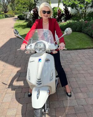 Newt Gingrich Instagram - @callygingrich Delivered!☀️🇺🇸🇮🇹
