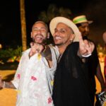 Neymar Jr Instagram - Hoje é aniversário desse meu irmão de anos…. Um dos meus amigos que mais se parece comigo (não sei se é bom ou ruim) 😂😂😂 Que a gente siga do mesmo jeito desde a escola… Sonhamos com muita coisa e conseguimos algumas hein 👀 Te amo e te desejo tudo de melhor sempre ❤️ @crisguedes Obs: última foto é só pra seguir sendo nós 😂 trairagem (bom sentido) come solta no nosso bonde !!