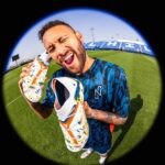 Neymar Jr Instagram - For the most creative player on the pitch 🫵  Introducing the Neymar Jr FUTURE Creativity pack, available now on PUMA.com 🎨