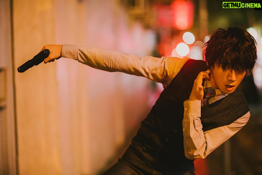 Ng Siu-Hin Instagram - 夜校,今日正式上映。 你今日睇咗未? 出品人: #黃永峯 導演: #劉翁 監製: #柳瑩 #黃永峯 #鄧志玲 編劇:#劉翁 #簡樸川 #陳志昇 領銜主演: #張天賦 #凌文龍 #葛民輝 #詹瑞文 #郭奕芯 #李靜儀 #黃曦誼 #陳伊霖 #方泳琳 主演: #吳肇軒 #徐浩昌 #羅浩銘 #黎學勤 特別演出: #陳紫萱 友情演出: #林盛斌 #小肥 #泰山 #詹朗林 #張敬仁 #張明偉 #陳定幫 #暗網仔 #可宜 @wwfcharlie @whatasunnyday ranilau @jennytang1007 @mcheung1201 @siulungling @erickotofficial @jimchimpip @ashinaaa @heidibibe @candywong11111 @yeeeluum @lamlamjessie @siuhinng @cheongfat @superken_official @jefferylai @purplehuen @bob_lamshingbun @siufay613 @tarzancooks @jjjim @kendy_cheung @aaryncheung @clementchantb @dw_kid12 @natmit628 @wuculture @screenmediahk @vbrokers_app