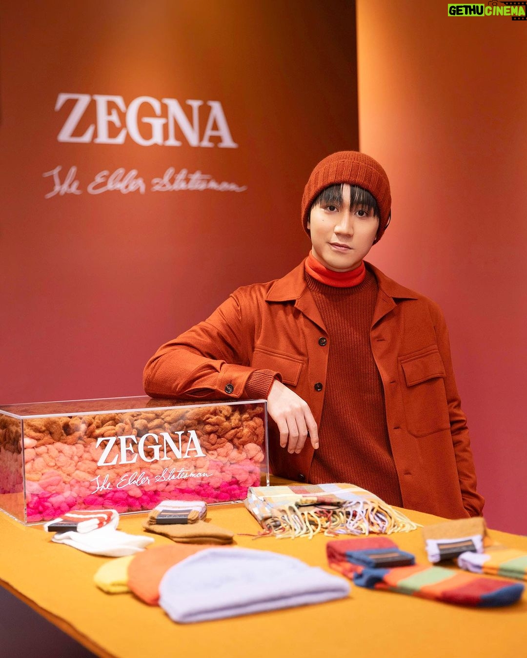Ng Siu-Hin Instagram - Enjoy today~ CRAFTED FOR TOMORROW ZEGNA Discover how the world’s finest cashmere fibres are transformed into exquisite Oasi Cashmere yarns and fabrics. #ZEGNA #ZEGNAxTheElderStatesman @zegnaofficial