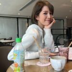 Ng Siu-Hin Instagram - 那年盛夏，我們三個⋯⋯⋯⋯🙅‍♂️ 我自己一個，綻放如花。 #foodbuddies #👩‍👩‍👦