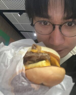 Ng Siu-Hin Instagram - 大家好，我係芝加哥毒男呀德，
你哋都可以叫我做文文。

#Foodbuddies
#說笑之人票房告急