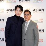 Ng Siu-Hin Instagram - 應謝 @asianpopupcinema 頒發獎項給我與 @benbenyuen 。 要感謝的人太多了。 但今天我想分享一下，影後談的一段對話。 有外國觀眾表示，她喜歡這套電影，但同時也很好奇，到底香港人對殘疾人士的態度是如何？是如戲中大多數人一樣展現愛，還是像文仔的同學（ @locker_94 ）一樣，充滿歧視？ 我的回答是：「我當然不能代替香港人回答這個問題。 我只能發表我自己的意見。 以我的觀察，我們香港人盡全力地使自己不歧視，但總有些時候我們不懂去應對，也不懂什麼才是「不歧視」。 但也幸好我們是一個國際城市，普遍見識得比較多，即使碰上和自身不同的人，我們也比較習慣去應對，和尊重。」 她又問：「劇中那段美好的父子關係，真的會發生嗎？」 我說：「這我很難回答你，而我覺得這確實不容易。 我想起了一段經歷，我媽媽是我最愛的人，但早幾年她因癌症去世了，時間很短，從發現到離去，大概只有半年左右，根本來不及準備。 過了一段時間，我遇上一個在桌球室認識的長輩，我跟他分享了我的經歷。 他說我很幸運， 我說我怎麼會幸運， 我媽媽離開了我。 他便跟我分享了他的經歷，從他20歲開始，他的媽媽便患上了長期病患，生活便開始不能自理，他失去所有工餘時間，每天都要照顧媽媽，幫她按摩腿部。 他說他幫她按摩不是因為孝順，而是如果他不這樣做的話，他媽媽就會一直大叫，因為病患令她很是痛苦。 幾十年來他無數次想過，和他母親一起死去。 所以他認為我很幸運。 久病床前無孝子，其實不是一句貶意的句子，而是一個無可避免的悲劇。 但是在電影中，我們卻可以呈現我們希望見到的世界，這段父子關係在現實生活中，也許不容易實現，但那卻是我們說笑之人團隊，希望呈現給大家的愛。可以的話，我希望大家都生活在滿滿的愛當中。」 有些電影呈現世界是怎樣； 有些電影想像世界是怎樣； 有些電影希望世界是怎樣。 期待再次見到芝加哥的觀眾， 也期待回到香港後， 跟香港的觀眾分享 #說笑之人 。 👔：@DolceGabbana #DolceGabbana