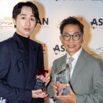 Ng Siu-Hin Instagram - 應謝 @asianpopupcinema 頒發獎項給我與 @benbenyuen 。 要感謝的人太多了。 但今天我想分享一下，影後談的一段對話。 有外國觀眾表示，她喜歡這套電影，但同時也很好奇，到底香港人對殘疾人士的態度是如何？是如戲中大多數人一樣展現愛，還是像文仔的同學（ @locker_94 ）一樣，充滿歧視？ 我的回答是：「我當然不能代替香港人回答這個問題。 我只能發表我自己的意見。 以我的觀察，我們香港人盡全力地使自己不歧視，但總有些時候我們不懂去應對，也不懂什麼才是「不歧視」。 但也幸好我們是一個國際城市，普遍見識得比較多，即使碰上和自身不同的人，我們也比較習慣去應對，和尊重。」 她又問：「劇中那段美好的父子關係，真的會發生嗎？」 我說：「這我很難回答你，而我覺得這確實不容易。 我想起了一段經歷，我媽媽是我最愛的人，但早幾年她因癌症去世了，時間很短，從發現到離去，大概只有半年左右，根本來不及準備。 過了一段時間，我遇上一個在桌球室認識的長輩，我跟他分享了我的經歷。 他說我很幸運， 我說我怎麼會幸運， 我媽媽離開了我。 他便跟我分享了他的經歷，從他20歲開始，他的媽媽便患上了長期病患，生活便開始不能自理，他失去所有工餘時間，每天都要照顧媽媽，幫她按摩腿部。 他說他幫她按摩不是因為孝順，而是如果他不這樣做的話，他媽媽就會一直大叫，因為病患令她很是痛苦。 幾十年來他無數次想過，和他母親一起死去。 所以他認為我很幸運。 久病床前無孝子，其實不是一句貶意的句子，而是一個無可避免的悲劇。 但是在電影中，我們卻可以呈現我們希望見到的世界，這段父子關係在現實生活中，也許不容易實現，但那卻是我們說笑之人團隊，希望呈現給大家的愛。可以的話，我希望大家都生活在滿滿的愛當中。」 有些電影呈現世界是怎樣； 有些電影想像世界是怎樣； 有些電影希望世界是怎樣。 期待再次見到芝加哥的觀眾， 也期待回到香港後， 跟香港的觀眾分享 #說笑之人 。 👔：@DolceGabbana #DolceGabbana