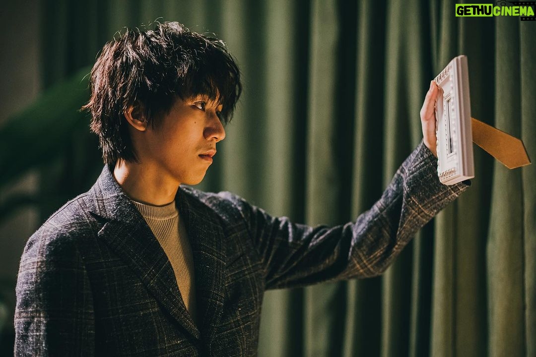 Ng Siu-Hin Instagram - 夜校,今日正式上映。 你今日睇咗未? 出品人: #黃永峯 導演: #劉翁 監製: #柳瑩 #黃永峯 #鄧志玲 編劇:#劉翁 #簡樸川 #陳志昇 領銜主演: #張天賦 #凌文龍 #葛民輝 #詹瑞文 #郭奕芯 #李靜儀 #黃曦誼 #陳伊霖 #方泳琳 主演: #吳肇軒 #徐浩昌 #羅浩銘 #黎學勤 特別演出: #陳紫萱 友情演出: #林盛斌 #小肥 #泰山 #詹朗林 #張敬仁 #張明偉 #陳定幫 #暗網仔 #可宜 @wwfcharlie @whatasunnyday ranilau @jennytang1007 @mcheung1201 @siulungling @erickotofficial @jimchimpip @ashinaaa @heidibibe @candywong11111 @yeeeluum @lamlamjessie @siuhinng @cheongfat @superken_official @jefferylai @purplehuen @bob_lamshingbun @siufay613 @tarzancooks @jjjim @kendy_cheung @aaryncheung @clementchantb @dw_kid12 @natmit628 @wuculture @screenmediahk @vbrokers_app