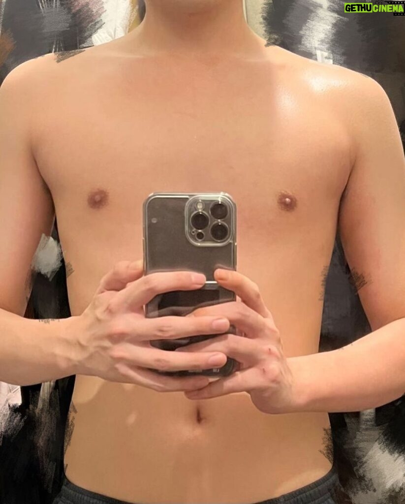 Ng Siu-Hin Instagram - 當你起點很低，進步就會很明顯。 我的身形就是這樣🤣 感謝一班戰友❤️， 我愛你們，也愛Jerry。 #百分百感覺2024