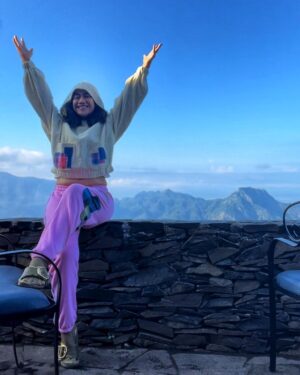Nia Dinata Instagram - Rejoicing the beautiful mount Inerie (Mother Mountain)of Bajawa✨Flores, terutama Bajawa, dari dulu selalu punya tempat khusus di hati ku. Orang lokalnya begitu tulus dan hangat. Bahagia merasakan komunitas lokal membangun, memelihara penginapan dan restorannya yang super otentik💓 @manulalujungle bangga tinggal di sini #bukanendorse #bestkeptsecret #bajawaflores #supportlocal oh ya..suka sekali dgn hoodies dan joggerpants baru dari @lekatdua @lekatofficial juga bukan endorse, tapi sayang adik sepupu  #sisterhood