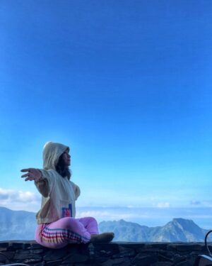 Nia Dinata Instagram - Rejoicing the beautiful mount Inerie (Mother Mountain)of Bajawa✨Flores, terutama Bajawa, dari dulu selalu punya tempat khusus di hati ku. Orang lokalnya begitu tulus dan hangat. Bahagia merasakan komunitas lokal membangun, memelihara penginapan dan restorannya yang super otentik💓 @manulalujungle bangga tinggal di sini #bukanendorse #bestkeptsecret #bajawaflores #supportlocal oh ya..suka sekali dgn hoodies dan joggerpants baru dari @lekatdua @lekatofficial juga bukan endorse, tapi sayang adik sepupu  #sisterhood