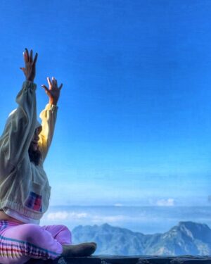 Nia Dinata Instagram - Rejoicing the beautiful mount Inerie (Mother Mountain)of Bajawa✨Flores, terutama Bajawa, dari dulu selalu punya tempat khusus di hati ku. Orang lokalnya begitu tulus dan hangat. Bahagia merasakan komunitas lokal membangun, memelihara penginapan dan restorannya yang super otentik💓 @manulalujungle bangga tinggal di sini #bukanendorse #bestkeptsecret #bajawaflores #supportlocal oh ya..suka sekali dgn hoodies dan joggerpants baru dari @lekatdua @lekatofficial juga bukan endorse, tapi sayang adik sepupu  #sisterhood