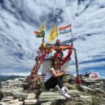 Nia Sharma Instagram - Trekked Right upto the Peak.. (without a 🚁) #chandrashila #tungnathtrek Chandrashila चन्द्रशिला
