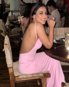 Nia Sharma Instagram - Vibe Check. #lastdayof2023 Ending the year with some unlikely bonds.. 😘 and wearing my forever fav color.