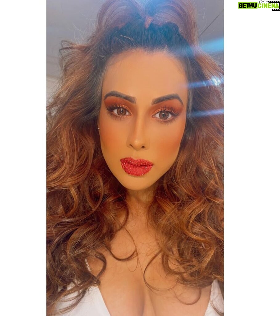 Nia Sharma Instagram - Hey Miss Fancy..💄
