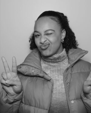 Nia Sioux Instagram - Finding Comfort with @rarebeauty 🤍