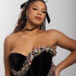 Nia Sioux Instagram - Season’s Greetings 🎁 Photography: @photoblakey Hair: @angelinapanelli Makeup: @makeupartistmichael Styling: @wilfordlenov