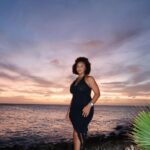 Nia Sioux Instagram - the sunset really came through for these pics🌅 Aruba