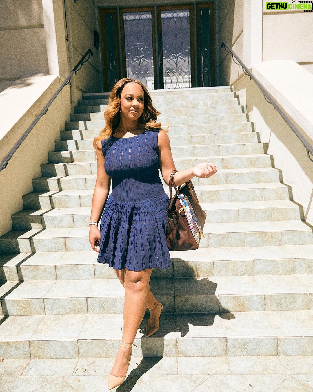 Nia Sioux Instagram - all dressed up, everywhere to go