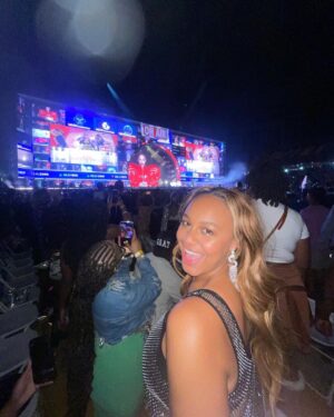 Nia Sioux Instagram - Can cross the Renaissance World Tour off my bucket list✔️