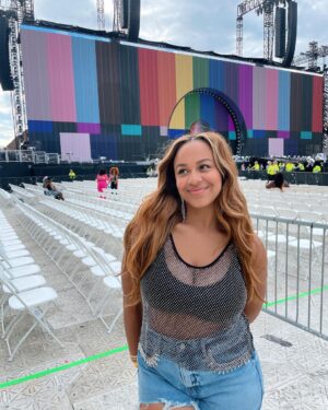 Nia Sioux Instagram - Can cross the Renaissance World Tour off my bucket list✔️