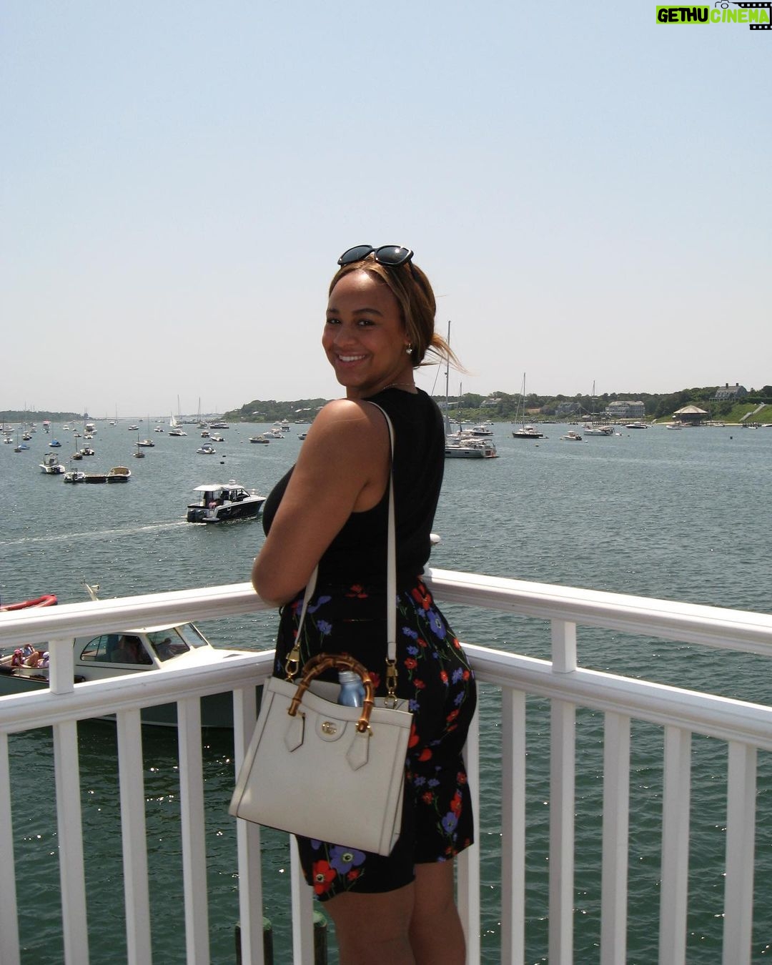 Nia Sioux Instagram - Martha’s Vineyard🐟🦞🌊 Martha's Vineyard