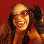 Nia Sioux Instagram - seeing red♥️ photo shoot vlog is out now on my youtube. link in bio💋