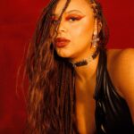 Nia Sioux Instagram - seeing red♥️ photo shoot vlog is out now on my youtube. link in bio💋