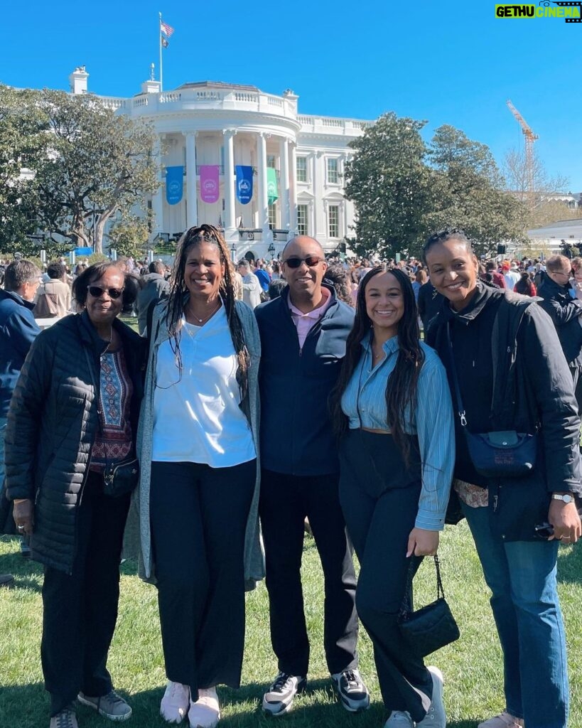 Nia Sioux Instagram - Easter at the White House🐣🌸 The White House, Washington DC