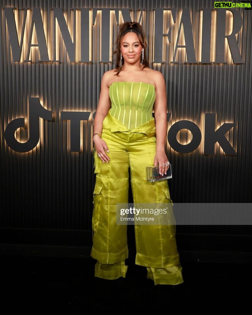 Nia Sioux Instagram - very young hollywood of me. thanks for the invite @vanityfair x @tiktok 😘 Hollywood