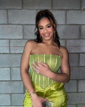 Nia Sioux Instagram - very young hollywood of me. thanks for the invite @vanityfair x @tiktok 😘