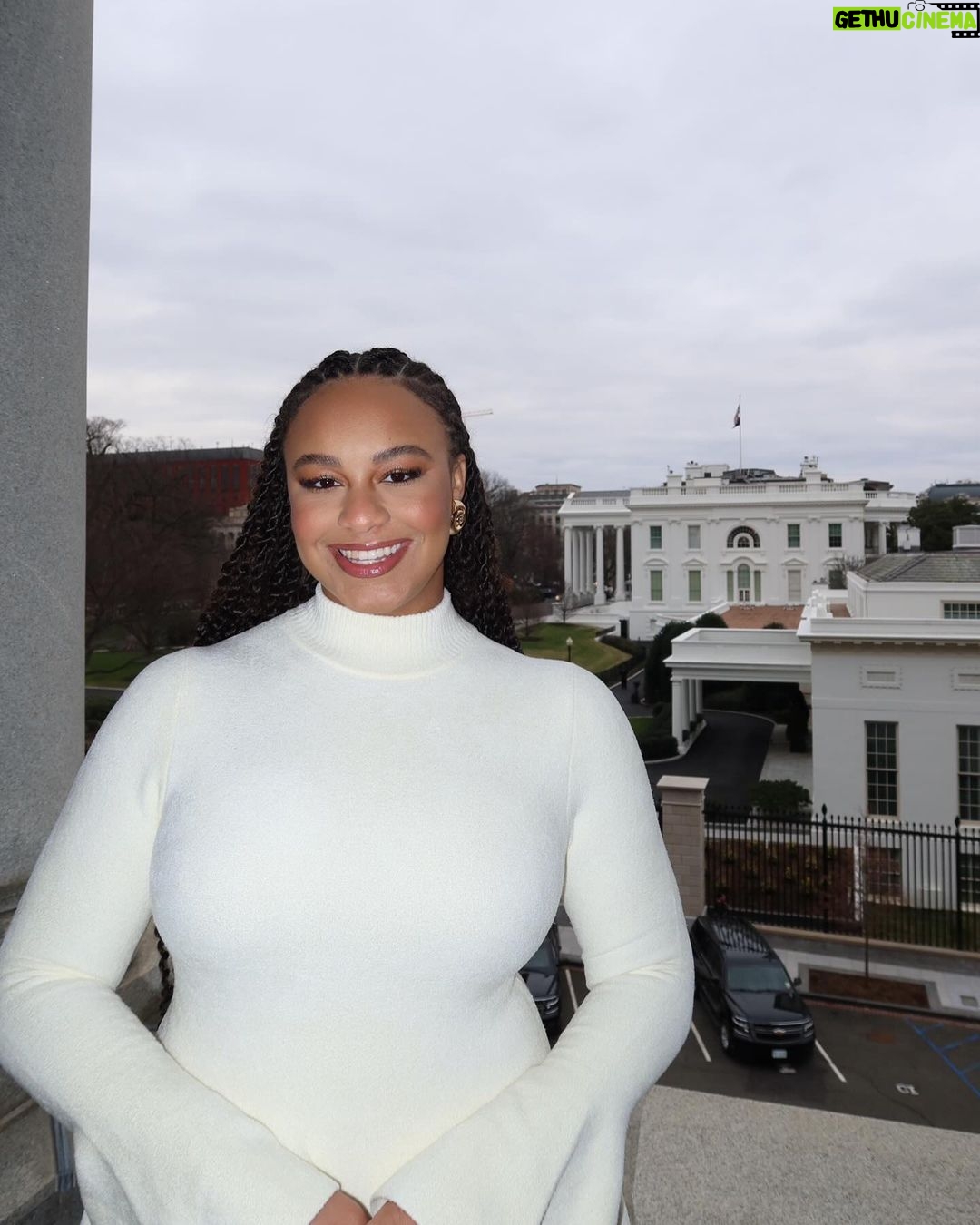 Nia Sioux Instagram - second home Washington D.C.