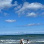 Nicholas Kawamura Instagram - Altid sommer i Skagen❤️ 1. Familien - minus én sovende Babette 2. Robin spiser is. Jeg kigger på🍦 3. Lykken er en hjerteformet fransk kartoffel😍🥔 4. Strand 1 (jeg var i)🏖️🩳🌊 5. Strand 2 (jeg var ikke i)🌊🌧️ 6. Negroni hos @soemaerket 🥃 7. Love sefie @trinekjaer_ 📸❤️ 8. Double stroller double oppakning👜💼 9. Kombardo jive ⛴️ Gl. Skagen