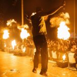 Nicholas Kawamura Instagram - I weekenden startede @pellepeterjencel og jeg festivalsæsonen op på @jellingmusikfestival Jeg ville lyve hvis jeg sagde at jeg ikke var en smule nervøs før vi gik på. Det er fem år siden vi sidst var på tour. Så tak til @dizzymizzlizzyofficial for lige at gå nogle minutter over tid ovre på den anden scene. Det købte mig lige lidt tid til at få styr på åndedrættet før vi gik på😅 Vi skal omkring nogle af de helt skønne scener som @laagsusofficiel i løbet af sommeren og jeg kan kun opfordre dig til at kigge forbi hvis du lige er i nærheden og har lyst til at fyre den🫠 Den fulde tourplan følger btw. i morgen✔️ 📸: @alexanderhaakansson Jelling Musikfestival
