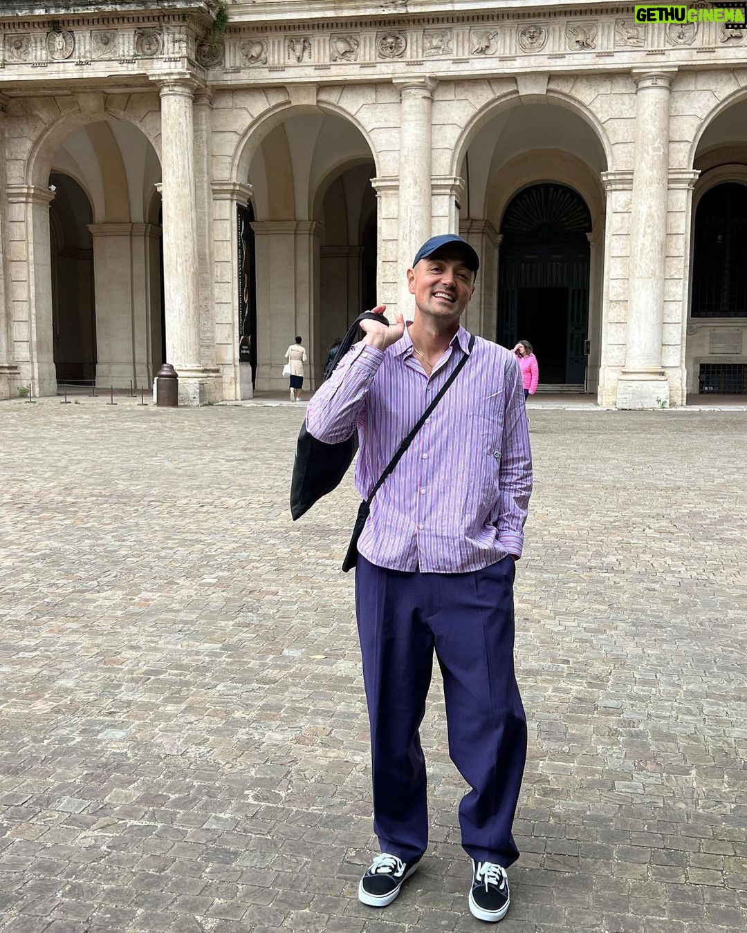 Nicholas Kawamura Instagram - Smuttur til Rom før baby kommer 🇮🇹❤️ Dag 1. Italy, Rome.