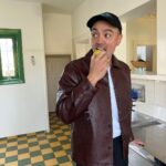 Nicholas Kawamura Instagram – Min weekend var:
1. Æble
2. Næsten (stjerne)klar
3. Børste
4. Yndlingschips (mange) 
5. Planteindkøb (stort)
6. Fint Rent Tøj