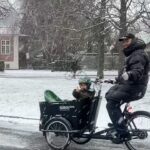 Nicholas Kawamura Instagram - •Annonce• I sne og slud @babboe.dk må ud☃️
