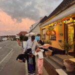Nicholas Kawamura Instagram - Vi traf en rask beslutning og tog til Bornholm her i weekenden❤️ 1. Najell livet 2. Pizza date 3. Georg look i blæsevejr 4. @trinekjaer_ har et moment☕️☀️ 5. Blæsevejrsbegejstring 6. Stedet 7. Robiiiin😍 8. Bornholmsk eller hollandsk??? Allinge, Bornholm, Denmark