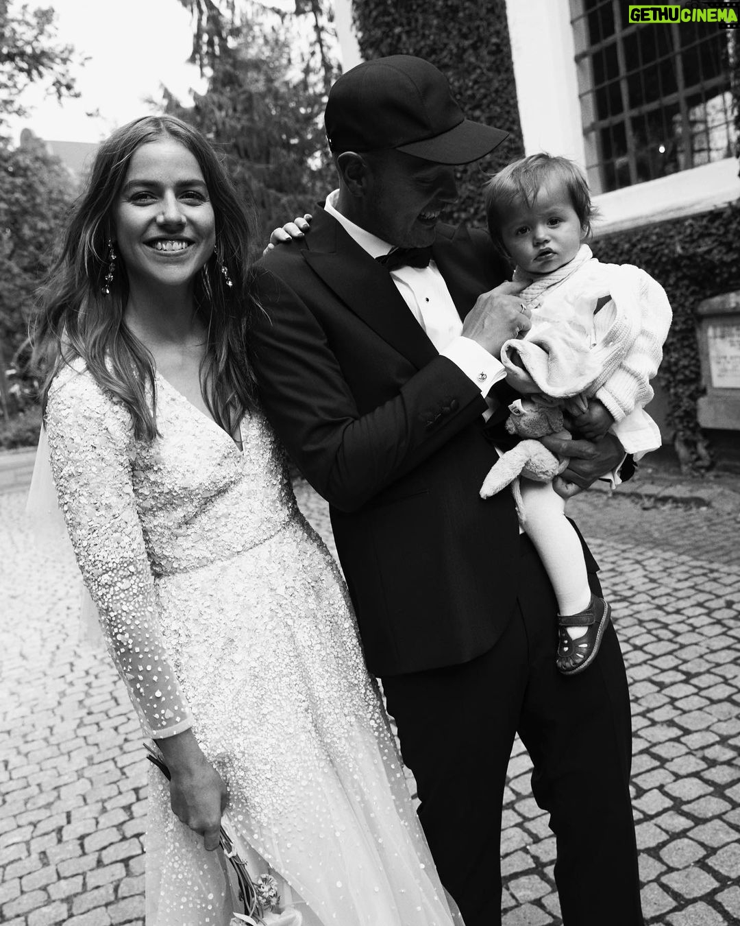 Nicholas Kawamura Instagram - I dag er det 5 år siden, at jeg sagde Ja til mit livs kærlighed💍❤️ @trinekjaer_ Den bedste dag, aften og nat! Der er sket så meget for os siden og jeg glæder mig til alt det vi endnu har i vente. Sammen… 📸: @themisspopo