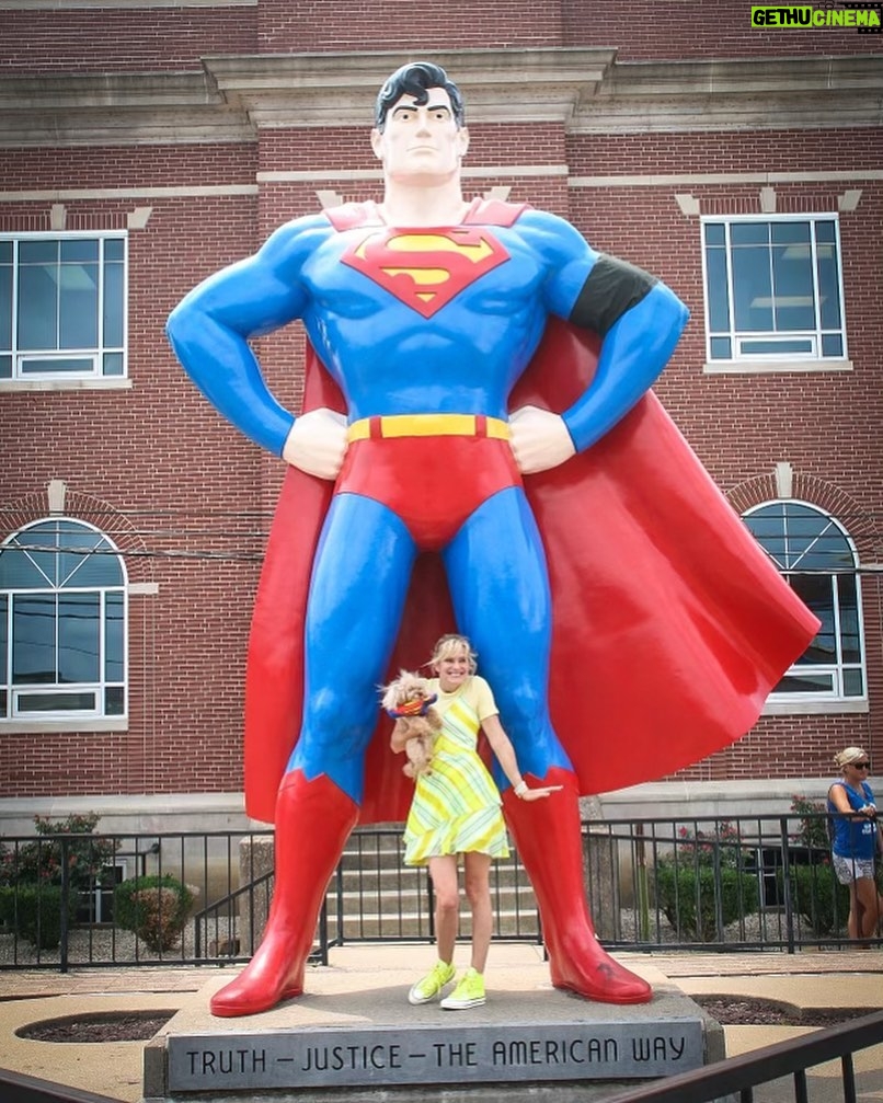 Nicholle Tom - 1.6K Likes - Have a #Super Duper weekend! Xo #SuperGirl #Metropolis #Illinois #SupermanCelebration #DC #metropolis #supergirl #superman #superhero #superdog #truth #justice #theamericanway