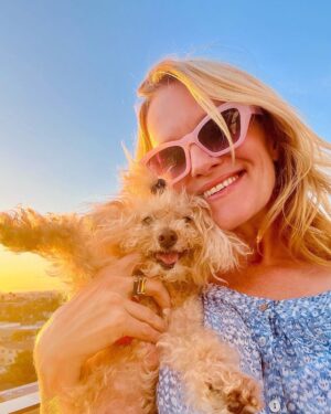 Nicholle Tom Instagram - #TGIF Hugs sent around the world! Xo #day208 #365daysofchesty