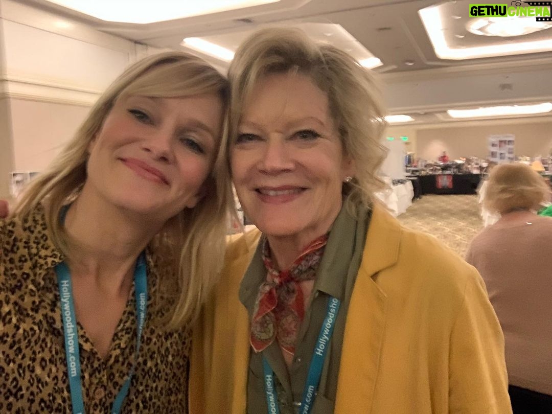 Nicholle Tom - 1K Likes - I love how magical life is—nobody knows this— but #DebraMay and I are related & randomly the universe sat us next to each other today. My mom always said we looked alike! I have to agree!:) @deborahdelhoyo